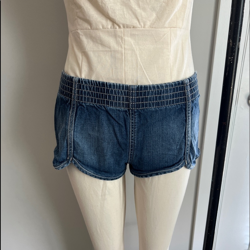 Denim Dolphin-Hem Short Shorts